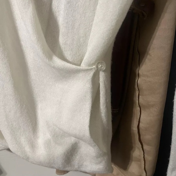 Lilly Pulitzer Sydelle Wrap Sweater, Ivory, Cashmere Blend, Size Medium - Picture 6 of 16